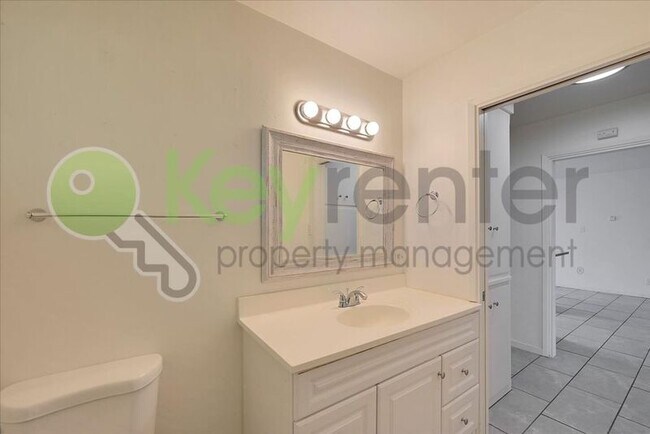 Building Photo - 6705 Greenback Ln