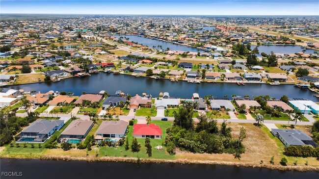 Building Photo - 3326 SW 8th St