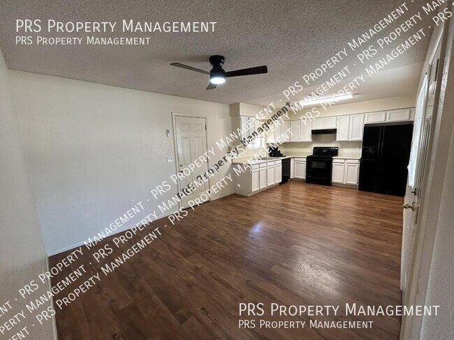 Building Photo - 3147 E Edgewood Ave