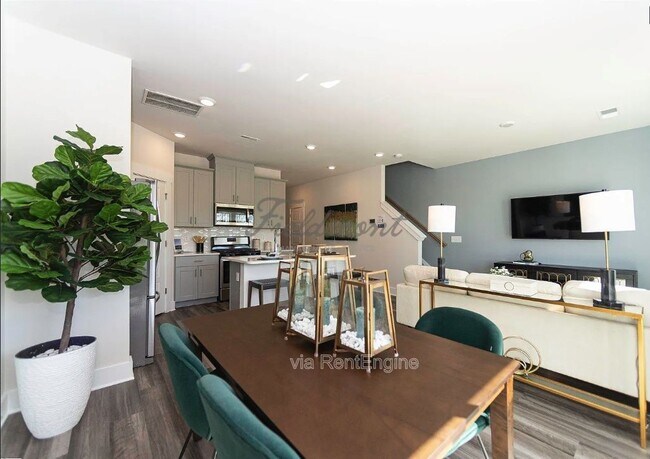 Building Photo - 429 Ellis Mill St