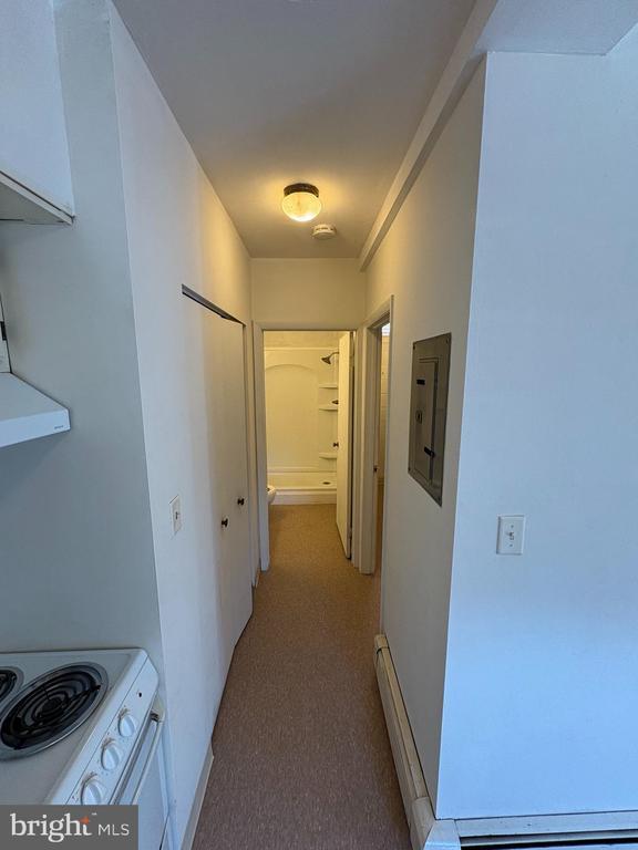 Building Photo - 9 N Church St