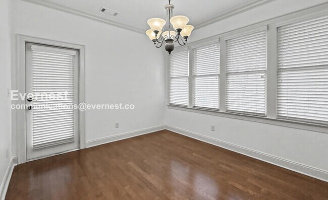 Building Photo - Home with Pool, Patio, and Fitness Center