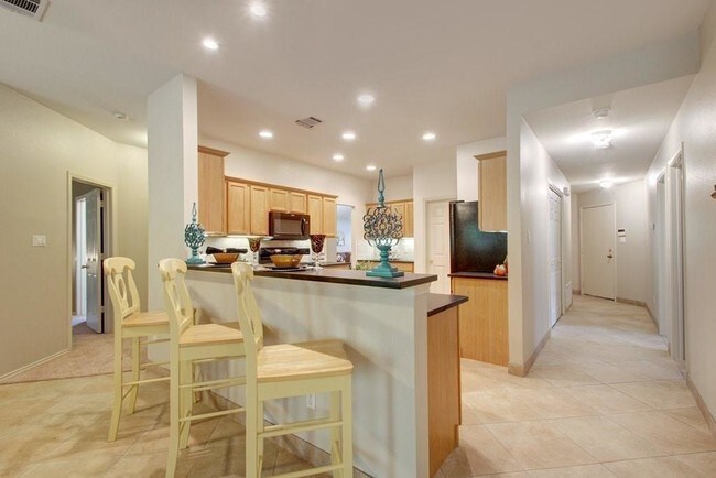 Building Photo - 1111 Fossil Cove