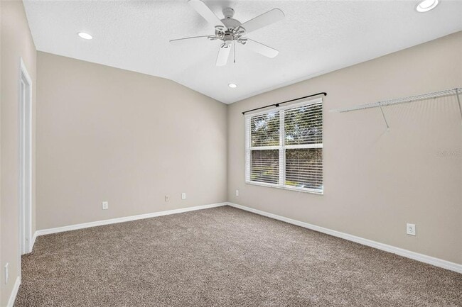 Building Photo - 5815 Fishhawk Ridge Dr