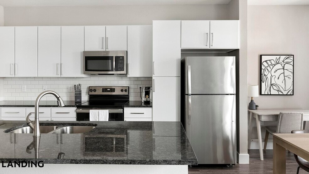 Building Photo - 729 Junction Dr