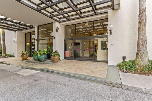 Building Photo - 2413 Bayshore Blvd