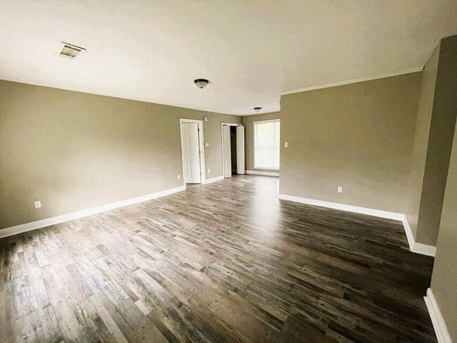 Building Photo - 3502 Edgeworth Dr