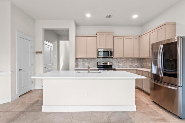 Building Photo - 13001 Hymeadow Dr