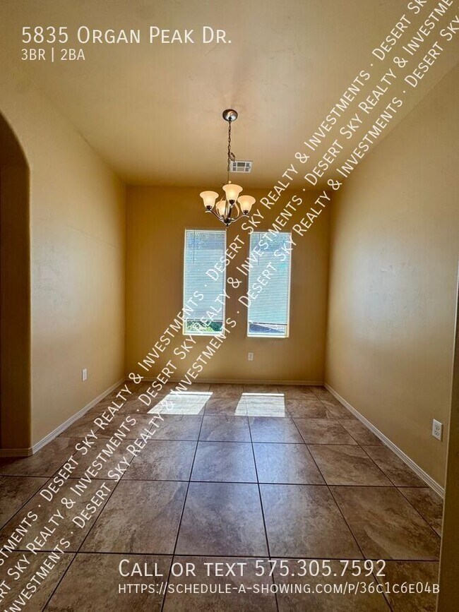 Building Photo - 5835 Organ Peak Dr