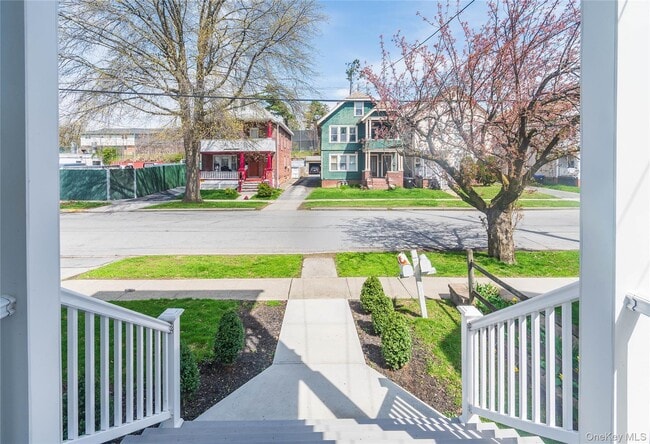 Building Photo - 15 Taylor Ave