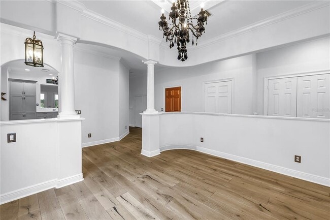 Building Photo - 651 Saxony Blvd