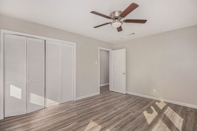 Building Photo - 406 Dawson Cir