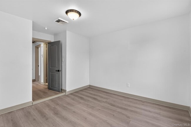 Building Photo - 62 Poplar St