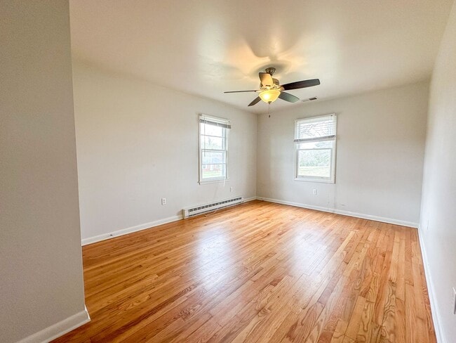 Building Photo - Zions Cross Roads Brick Cottage 2bedroom/1bath
