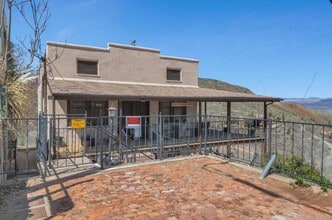 Building Photo - 3 Bedroom 1 Bath Apartment In Jerome conta...