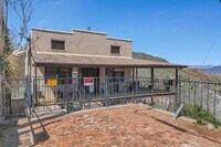 Building Photo - 3 Bedroom 1 Bath Apartment In Jerome contact Property Pros Property Management