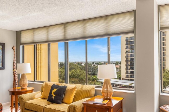 Building Photo - 700 Island Way