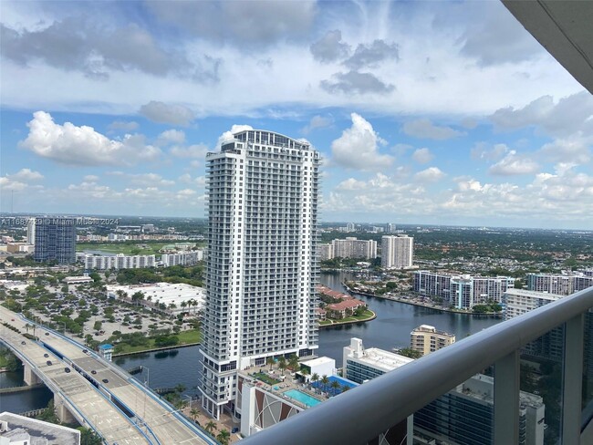 Building Photo - 1800 S Ocean Dr