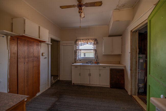 Building Photo - 1827 Gilbert St