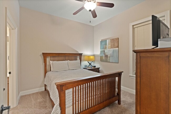 Building Photo - 101 W Bank