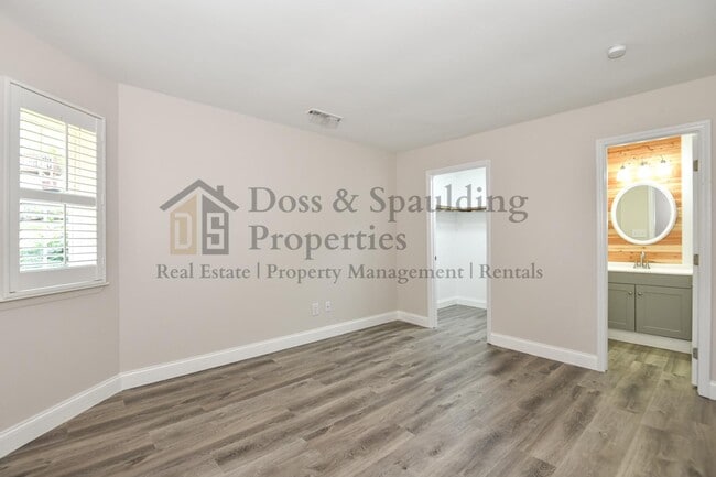 Building Photo - 3624 Heathrow Dr