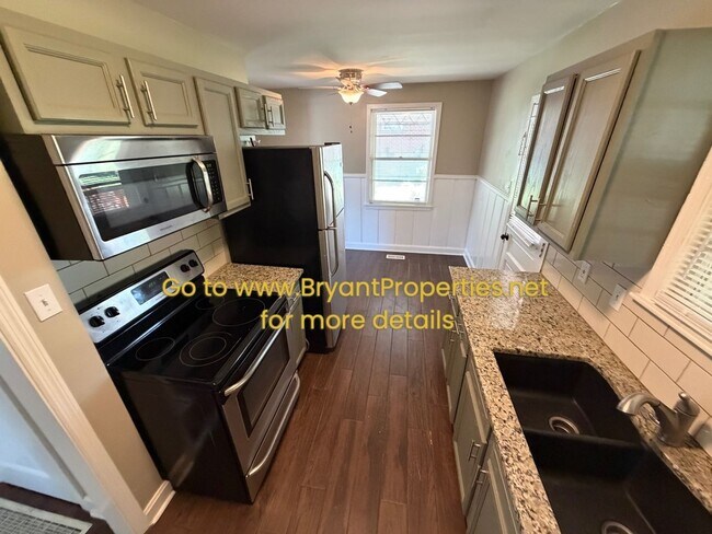 Building Photo - Nashville - Donelson Area - 2 Bedrooms 1-Bath