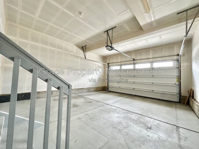 Building Photo - 47 N Uriah St