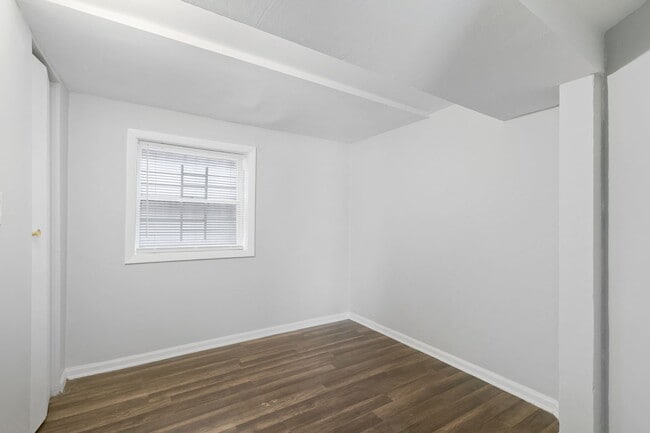 Building Photo - 1144 N Austin Blvd