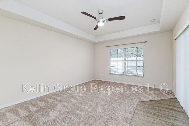 Building Photo - 7233 Wakeview Dr