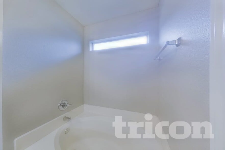 Building Photo - 1727 Oneal St