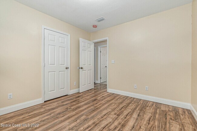 Building Photo - 110 Chapel Ln
