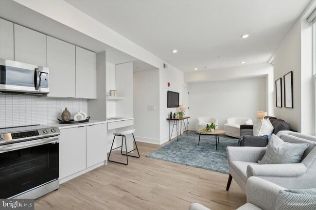 Building Photo - 139 W Chelten Ave