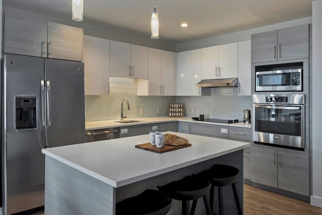 Building Photo - 479 Canal St