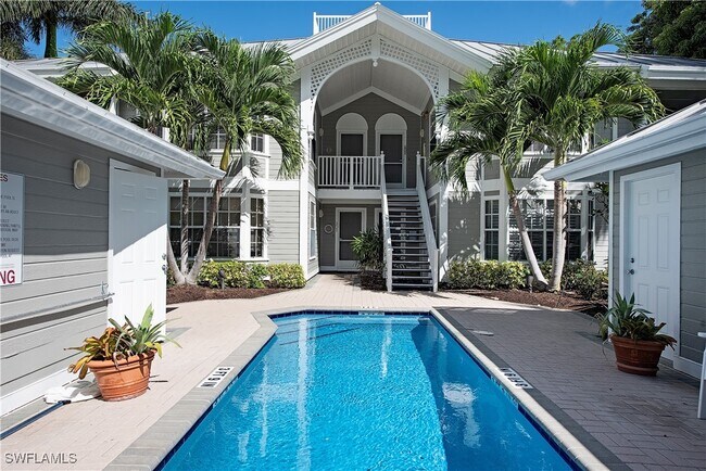 Primary Photo - 231 2nd Ave S