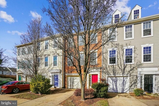 Building Photo - 45482 Pine Trail Terrace