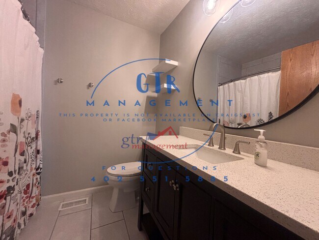 Building Photo - 8054 Redick Ave