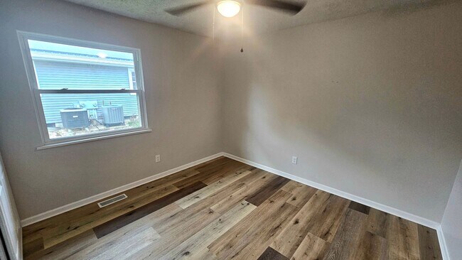 Building Photo - 1817-1819 Sawmill Pl Mansfield OH 44904