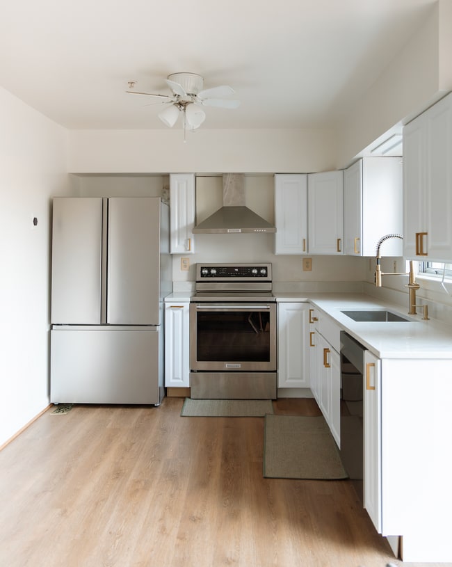 Building Photo - 5790 Katsura Ct