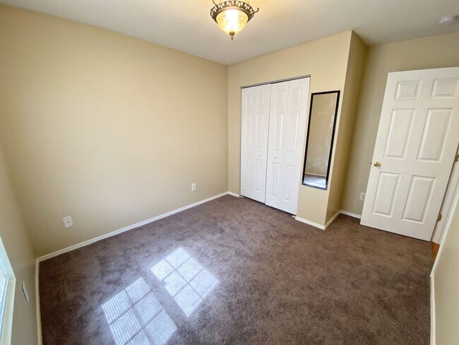 Building Photo - LOCATION IS KEY!!  4 Bedroom House in the ...