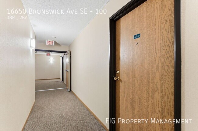Building Photo - 16650 Brunswick Ave SE