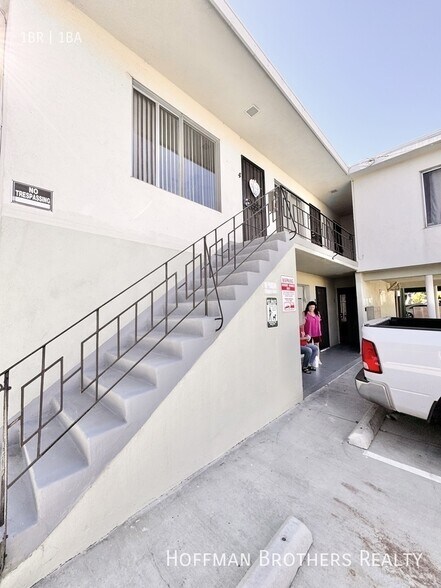 Building Photo - 2505 S Denison Ave