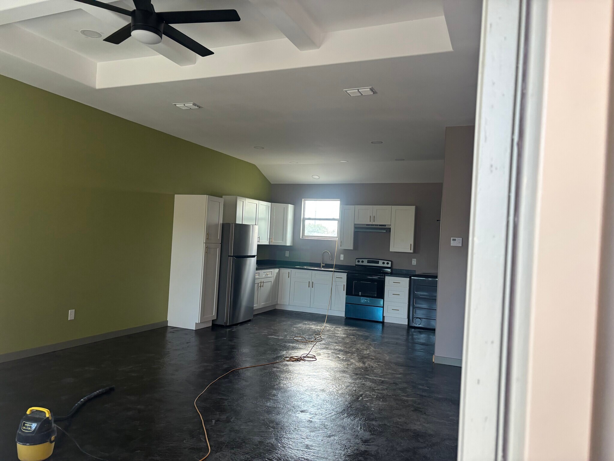 Building Photo - 3246 Meadow Ln