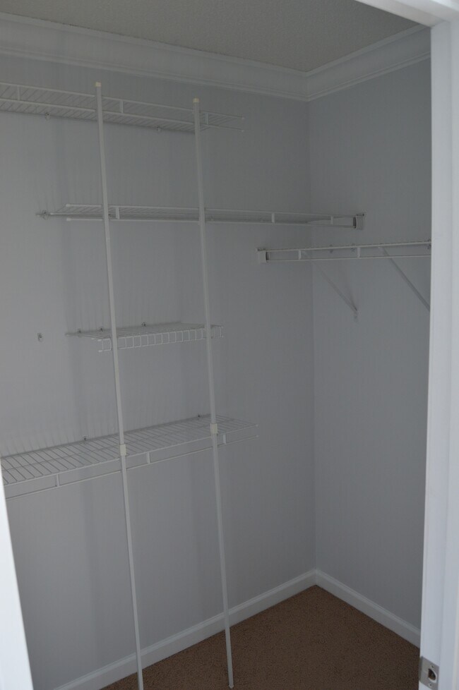 Building Photo - 118 Grain Dr