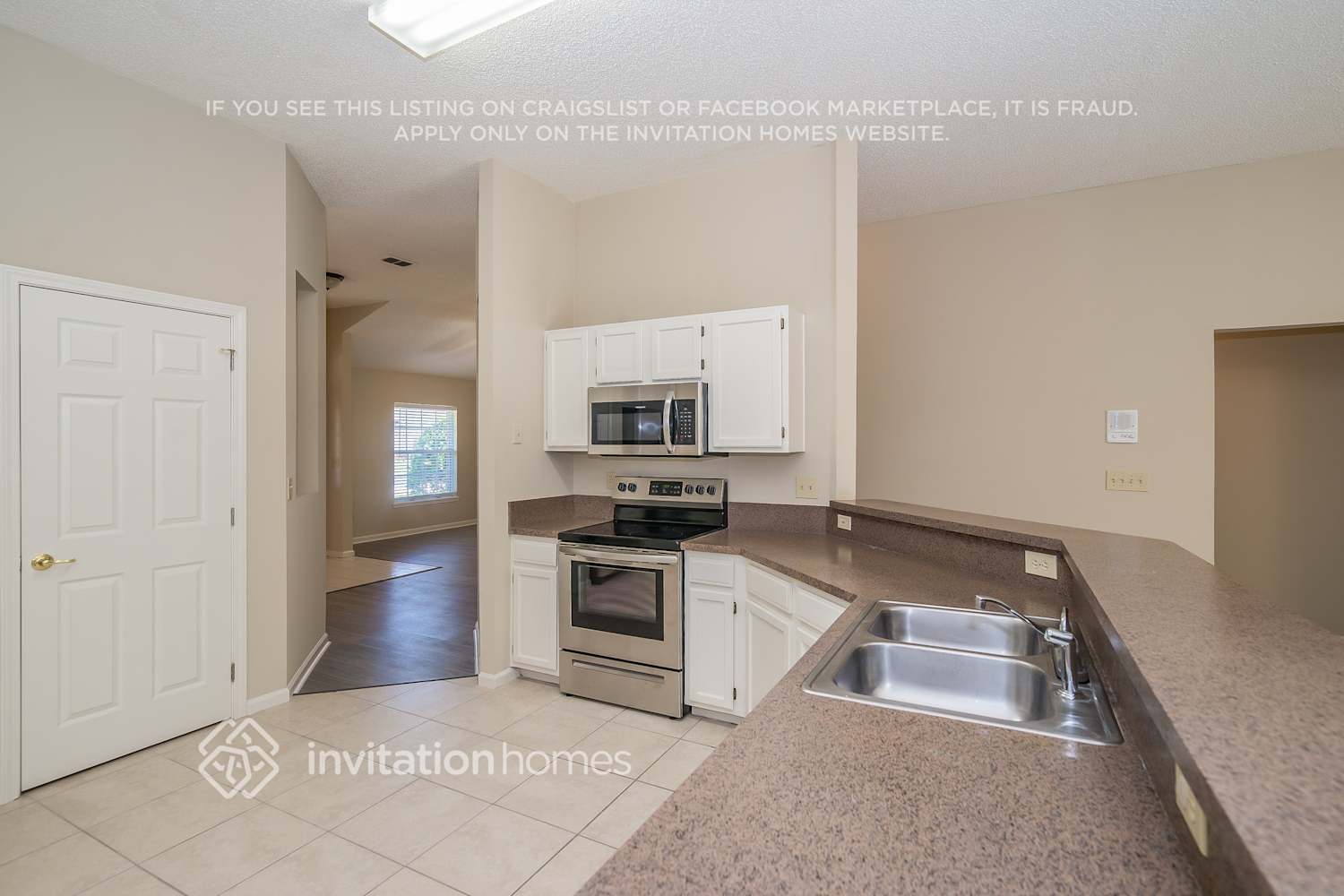 Building Photo - 11952 Collins Creek Dr