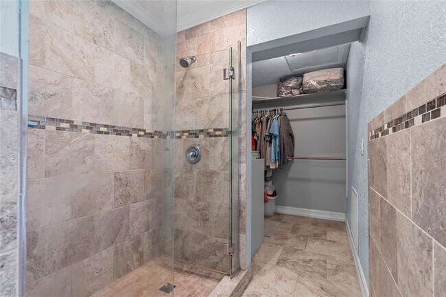 Building Photo - 284 44th Ave