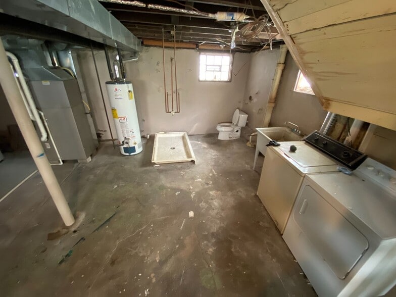 Building Photo - 641 Clemmer Ave