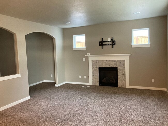 Building Photo - Newer Home In North Albany! Nealy 2500 sq ...