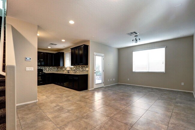Building Photo - 7680 Lots Hills Dr