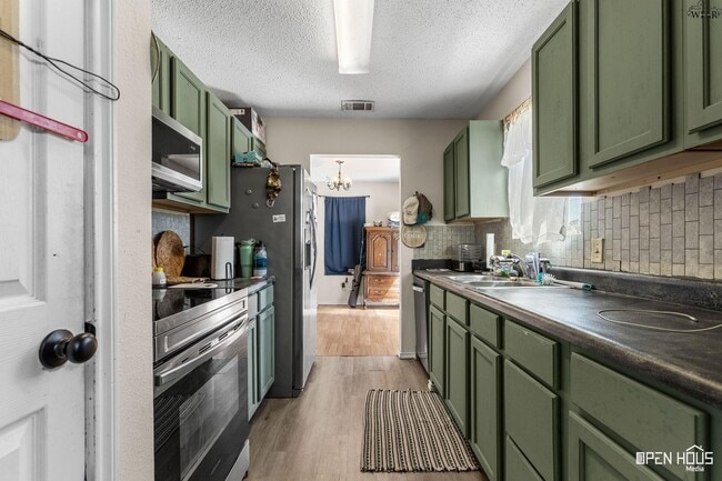 Building Photo - 515 N Texas St