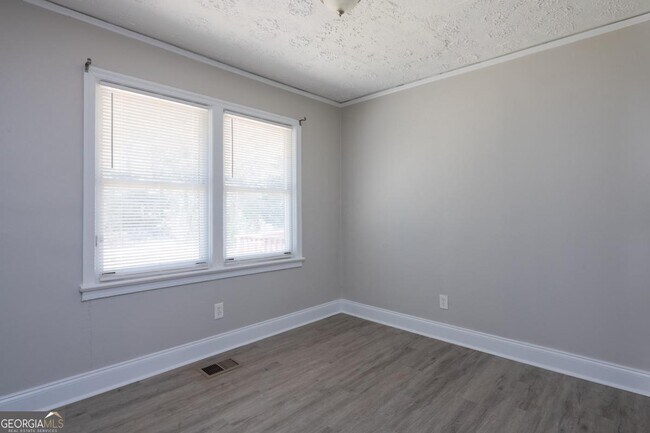 Building Photo - 2153 Burroughs Ave SE